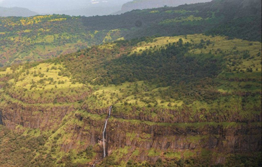 Ravlya Fort, Nashik, Maharashtra - Vushii.com Ravlya Fort, Nashik, Maharashtra - Vushii.com